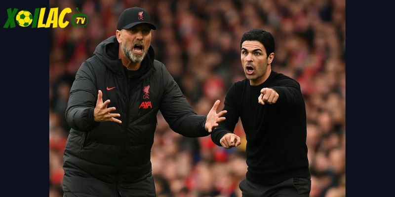 Hai HLV mang đến màn đấu trí chiến thuật căng thẳng. Hai HLV mang đến màn đấu trí chiến thuật căng thẳng.