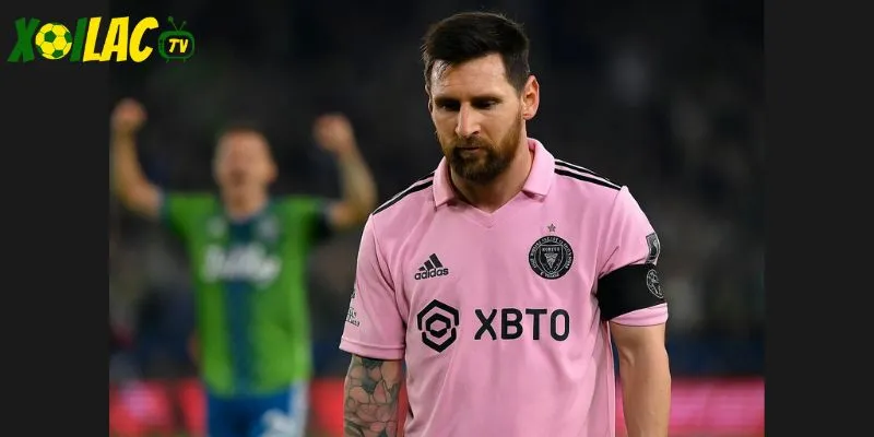 Messi im tiếng trong trận Inter Miami thua Seattle Sounders. Messi im tiếng trong trận Inter Miami thua Seattle Sounders.